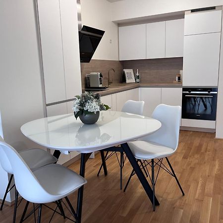 Danube22 Apartment 1 Вена Экстерьер фото